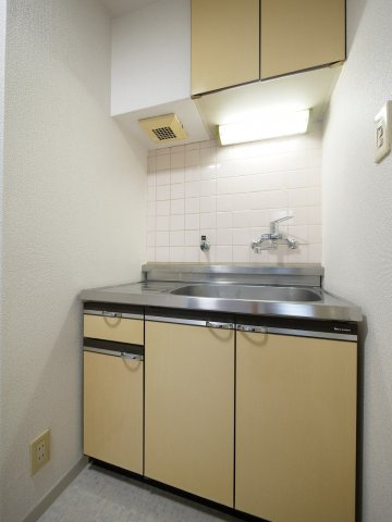 ラジール伊島のキッチン|※写真は別の部屋のものです。