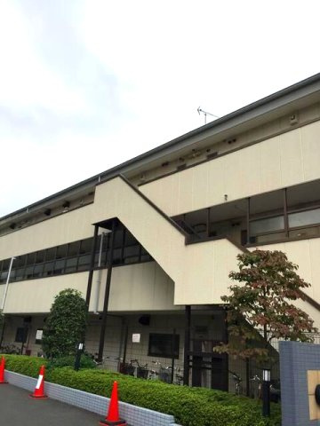 シャルマン谷塚駅前の外観