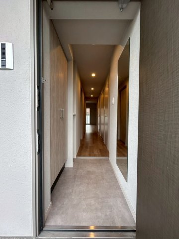 スプランディッド福島WESTの玄関
