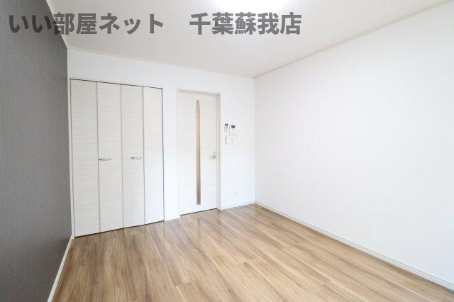AQUE3の洋室|落ち着いた色調の寝室です