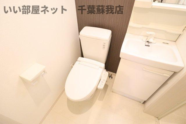 AQUE3のトイレ|ゆったりとした空間のトイレです