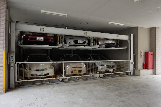 【駐車場】