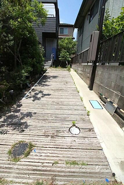 貸家　藤沢市鵠沼桜が岡の駐車場