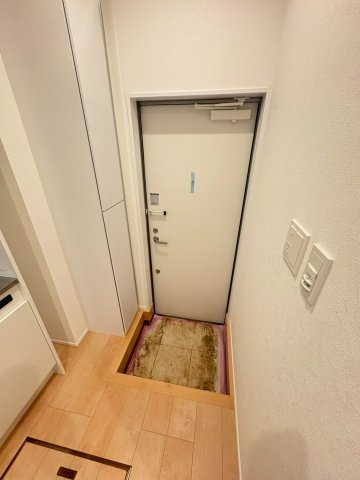 ベレガンス市川の玄関