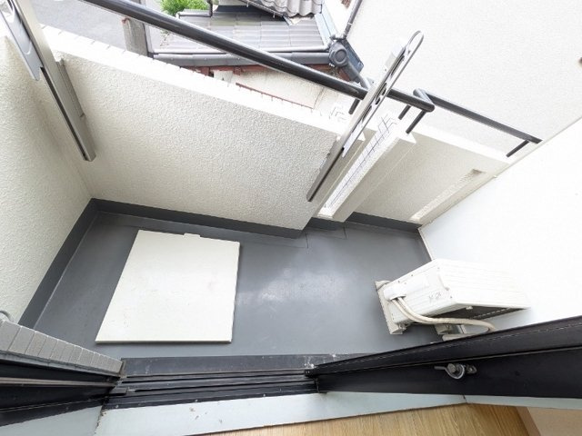 ローズマンションA28番館のバルコニー