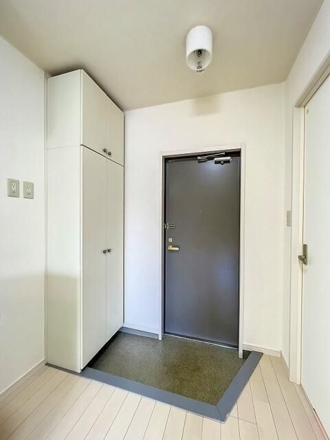 Ｂｅｌｌ　Ｗｏｏｄ　Ｊの玄関