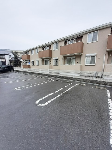 メゾンブローテ　Ｃの駐車場|駐車場