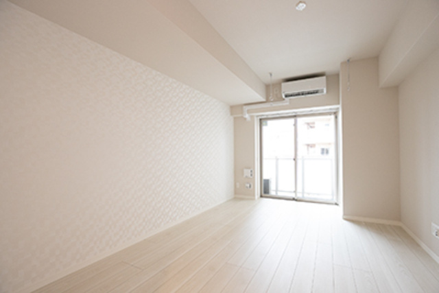 グロリアコート市川の居間・リビング|※写真は同タイプ住戸です。