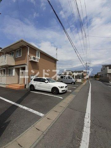 プレイティング　Ⅱの駐車場|高崎、前橋のお部屋探しはエンドスケープまで！お客様の理想お聞かせ下さい♪