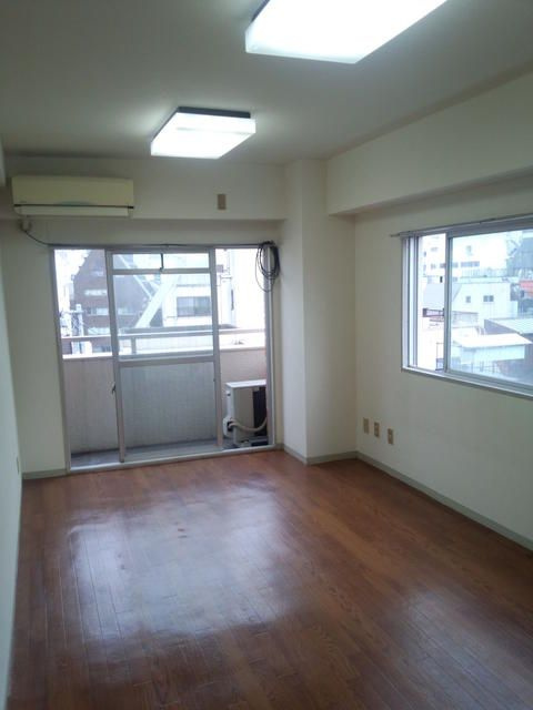 浅草橋センチュリー２１の居間・リビング