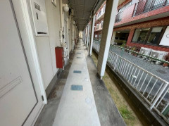 ラポール津田沼Aのロビー