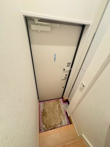 ベレガンス市川の玄関
