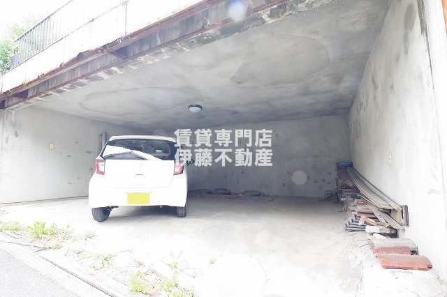 東浦戸建ての駐車場