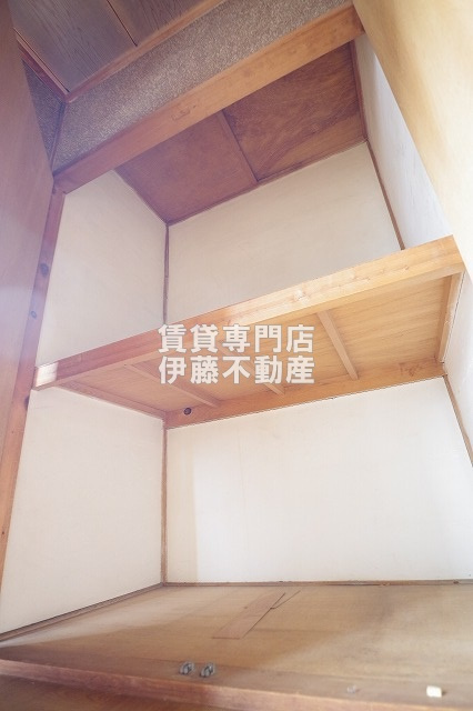 東浦戸建ての収納