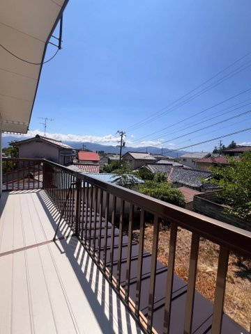 箱清水中古戸建のバルコニー|洗濯物を干すスペースはもちろん、視線を遮らない風景が広がっています！