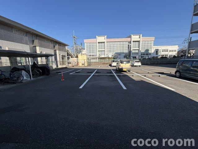 プラセール の駐車場