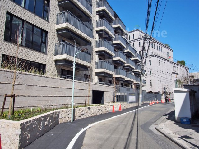 【その他】 | オープンレジデンシア広尾ザ・ハウス　サウスコート | 前面道路