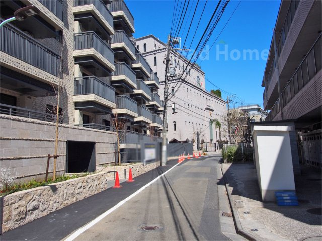 【その他】 | オープンレジデンシア広尾ザ・ハウス　サウスコート | 前面道路