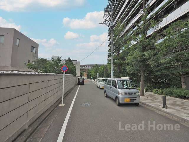 【その他】 | ＴＨＥＣＯＵＲＴ神宮外苑 | 前面道路