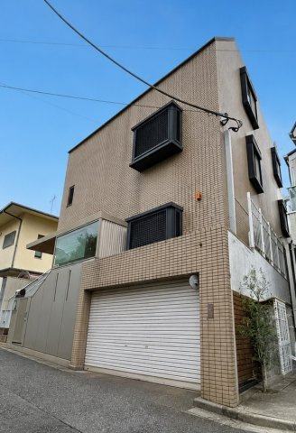 【外観】 | 渋谷区元代々木町 | 穏やかな風と心地よい光に包まれた魅力的な土地！家族でゆったりと過ごせる空間づくりが叶います♪