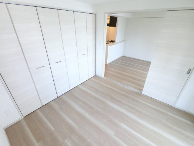 アリエスの洋室
