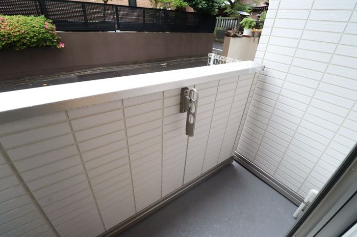 セレスティア大谷口上町のバルコニー
