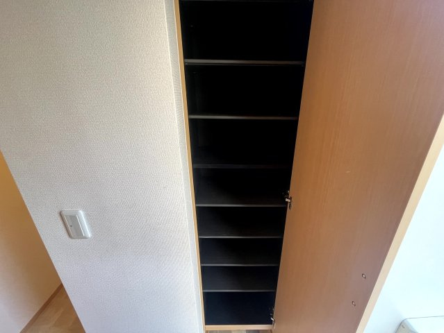サンハウス中央の玄関