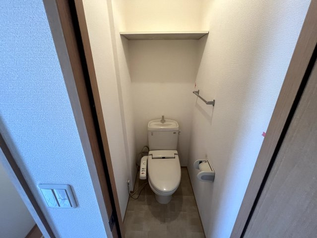 サンハウス中央のトイレ