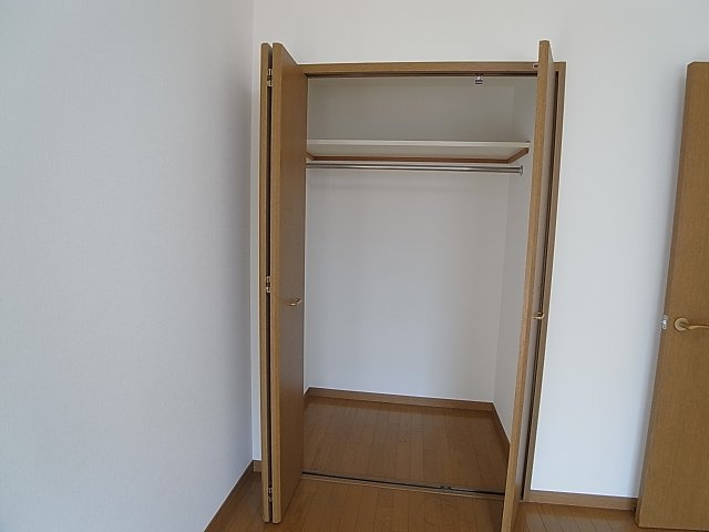 神戸市兵庫区松本通６丁目の賃貸マンションの収納|各部屋にクローゼット収納完備