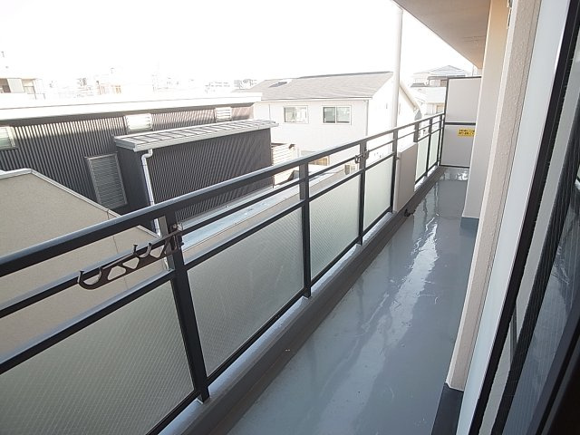 神戸市兵庫区松本通６丁目の賃貸マンションのバルコニー|南向きの明るいバルコニー