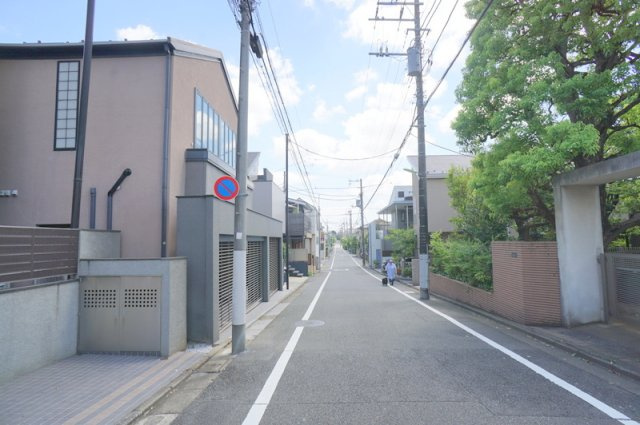 等々力５　土地の前面道路含む現地写真|南西側　公道　幅員約6.0m　接道約17.3m