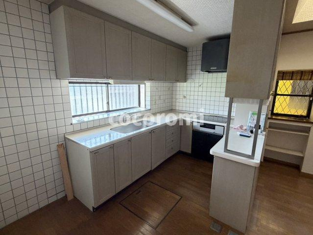交野市藤が尾貸家のキッチン