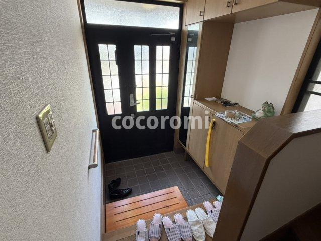 交野市藤が尾貸家の玄関