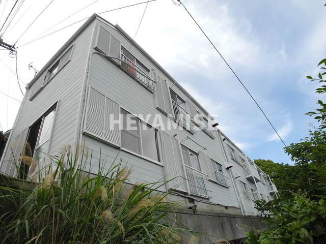 シャルム南山手の外観