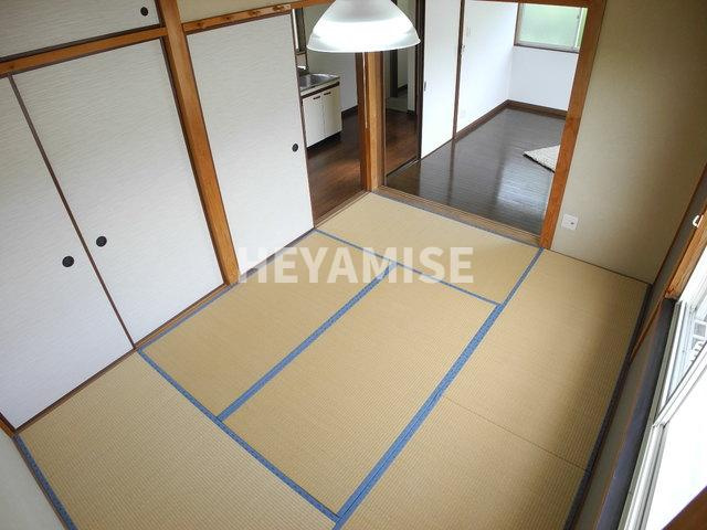 シャルム南山手の和室