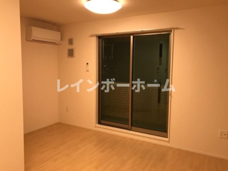【非対面接客対応！】接客・申込・契約　オンライン＆LINE　相談可！の内装|きれいな内装です