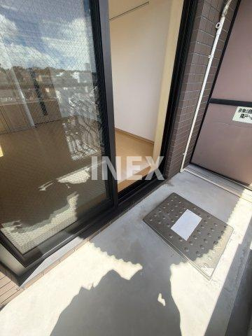 横浜市西区戸部本町の賃貸マンションのバルコニー