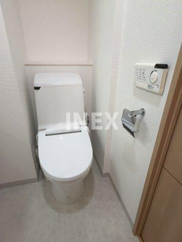 横浜市西区戸部本町の賃貸マンションのトイレ