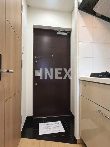 横浜市西区戸部本町の賃貸マンションの玄関
