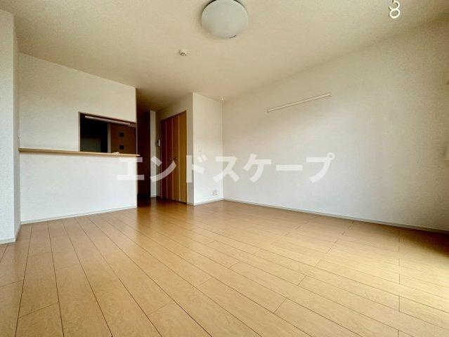 ブリーゼ大門の居間・リビング|高崎、前橋のお部屋探しはエンドスケープまで！お客様の理想お聞かせ下さい♪