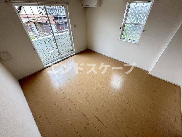 ブリーゼ大門の居間・リビング|高崎、前橋のお部屋探しはエンドスケープまで！お客様の理想お聞かせ下さい♪