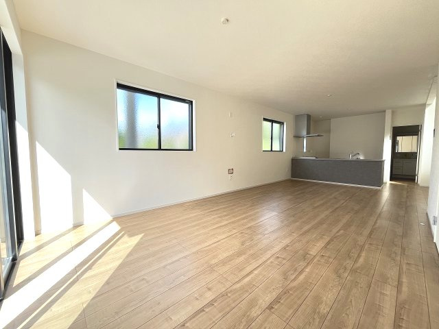 【居間・リビング】 | 福岡市南区鶴田2丁目6期　1号棟（全4区画）【仲介手数料無料・0円】 | 現地写真。