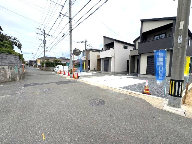 【その他】 | 福岡市南区鶴田2丁目6期　1号棟（全4区画）【仲介手数料無料・0円】 | 現地写真。前面道路です。