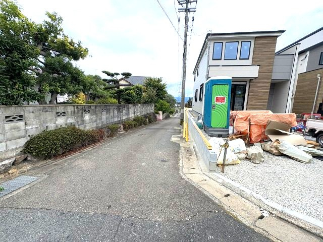 【その他】 | 福岡市南区鶴田2丁目6期　1号棟（全4区画）【仲介手数料無料・0円】 | 現地写真。前面道路です。