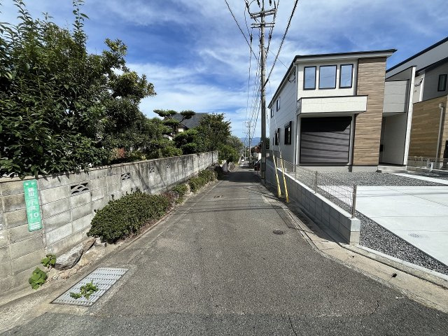 【その他】 | 福岡市南区鶴田2丁目6期　1号棟（全4区画）【仲介手数料無料・0円】 | 現地写真。前面道路です。