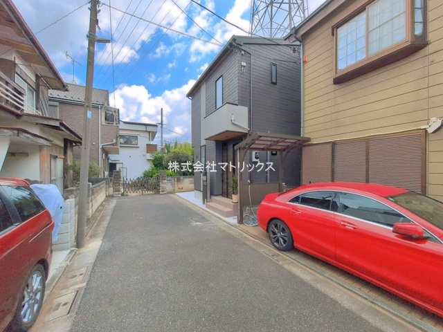 練馬区西大泉5丁目　ZEH水準　快適コンパクト住宅　限定1棟の前面道路含む現地写真
