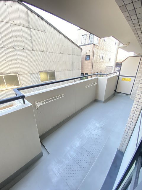 尼崎市南武庫之荘６丁目の賃貸マンションのバルコニー