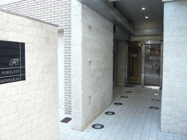 フォレシティ新栄のエントランス