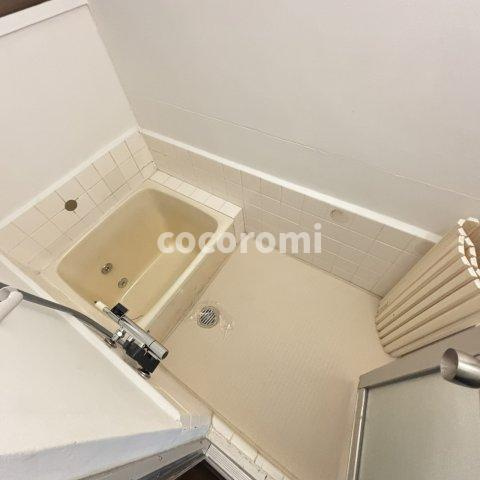 葛原新町戸建ての浴室