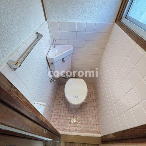 葛原新町戸建てのトイレ